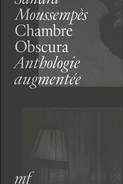 Couverture du livre "Chambre obscure" de Sandra Moussempès. La couverture est sombre, avec des figures peu discernables en clair-obscur.